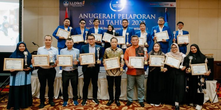 UMSU Juara Umum Anugerah Pelaporan SPMI LLDikti Sumut 2024